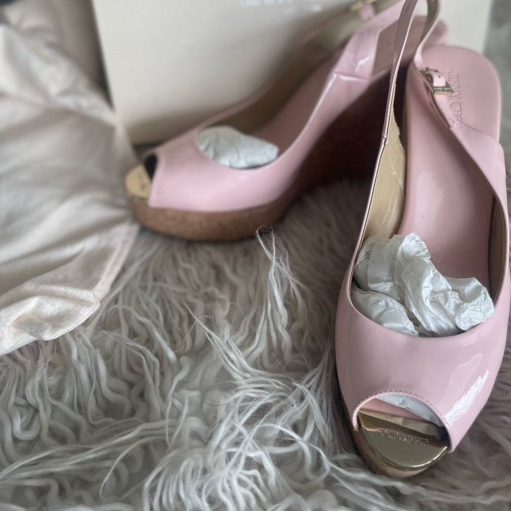 Jimmy Choo patent lychee cork sling